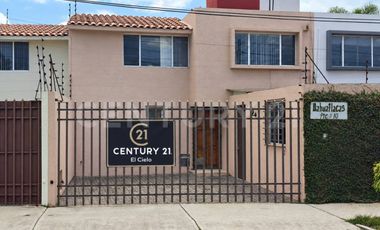 Venta de Casa a pie de calle