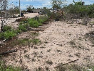 Se vende terreno en el centenario