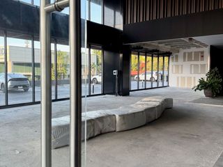 Local comercial a la renta o venta en Elysian High Country, Country Club