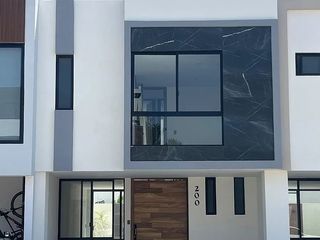Casa de Lujo en Venta en Condominio Privado | Savia Central, ZMG