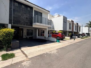 Estrena casa en coto privado con paneles solares y carga para auto eléctrico