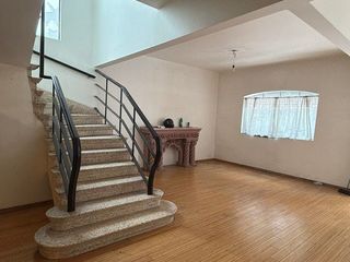 ¡Oportunidad Única en Lope de Vega, Casa para Remodelar o Terreno Habitacional