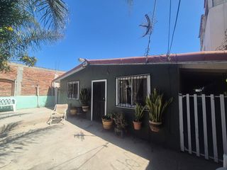 Propiedad con Amplio Terreno y Excelente Potencial en Rosarito