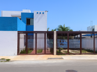 Casa en renta de 3 recámaras en los Héroes Mérida