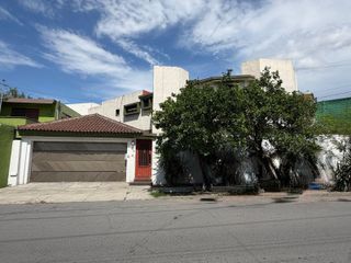 Casa en Mitras Centro