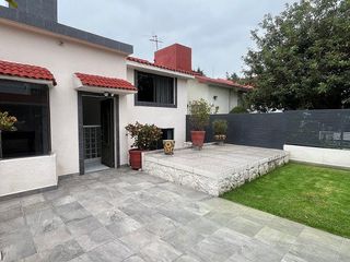 CASA EN RENTA, LA ALTEÑA, LOMAS VERDES, JARDÍN, IMPECABLE, VIGILANCIA.