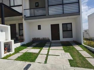 Amplia casa en renta a 10 min de Centro Cívico, Salida a Cdmx