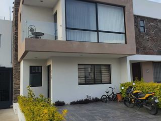 Casa en venta en Fraccionamiento Fresnos Tres Marías, Morelia.