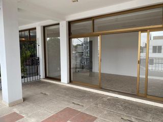 Oficina comercial en renta en Las Reynas, Irapuato, Guanajuato
