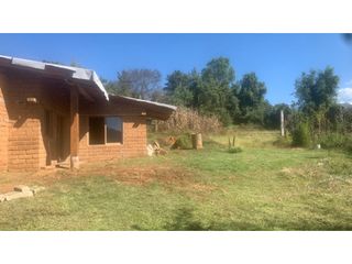 CASA EN RENTA DE CAMPO, ACATITLAN