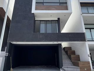 Casa en venta - Lomas del Vergel, Monterrey NL