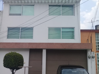 Satelite - Casa Remodelada Venta