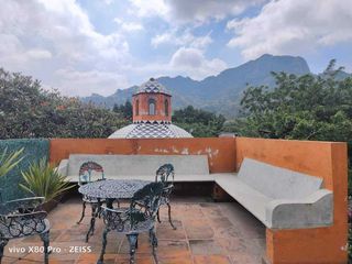 Casa en venta en Tepoztlán Morelos, céntrica con vista a las montañas