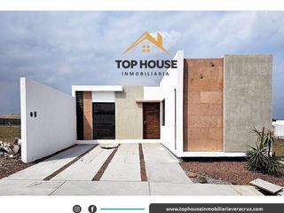 Casa en venta en Veracruz en Lomas del Mediterraneo con 2 habitaciones