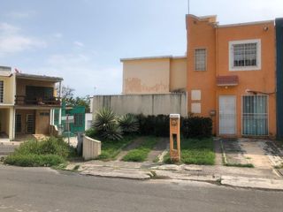 RINCON DE PALMA REAL, Casa en VENTA con 3 recámaras y ubicada en ESQUINA!