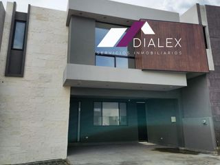 Altares Residencial -CARRETERA NACIONAL- Casa VENTA 244 m2 en Santiago, Nuevo León.