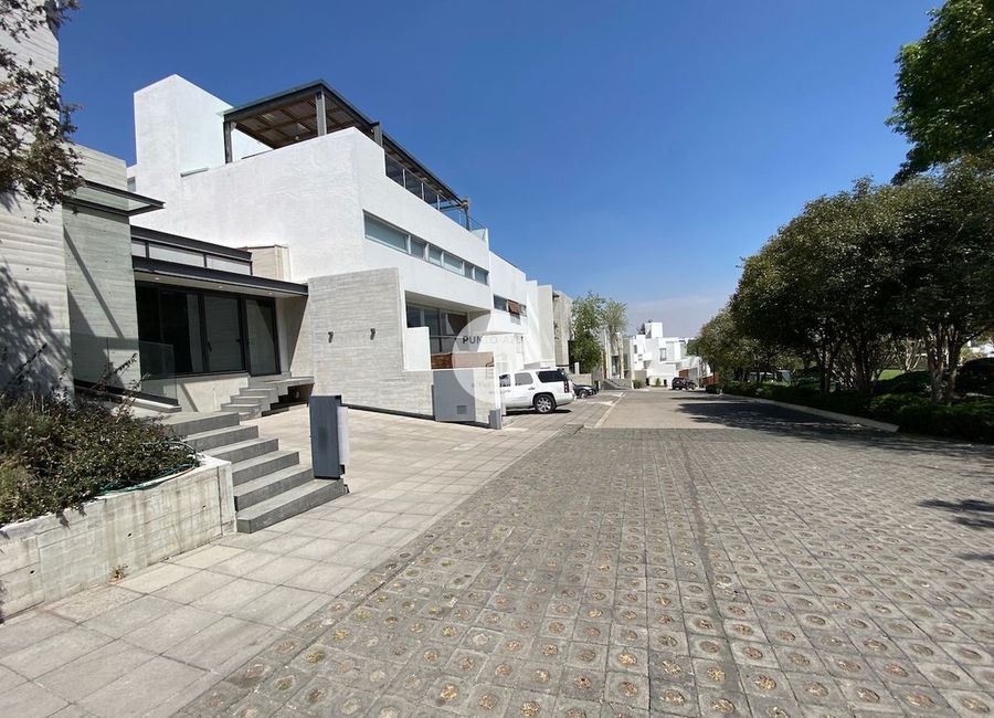 RESIDENCIA EN FRACCIONAMIENTO LOMAS DEL PEDREGAL | Lamudi.com.mx