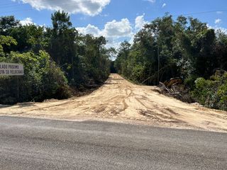 Venta Lotes Frente Carretera con Titulo de Propriedad 350mq Ruta de los Cenote km15