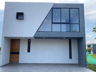 CASA EN VENTA RESIDENCIAL MAYORCA LEÓN GUANAJUATO