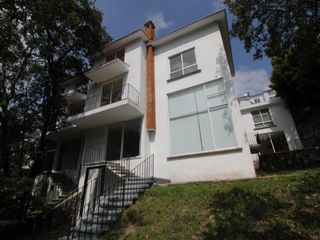 Magnifica casa en venta con hermosas vistas al jardín