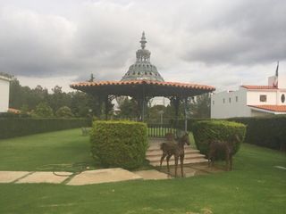 Residencia en San Gil, Junto al Campo de Golf, Terreno 2,714 m2, 8 Recs, 11 Bañs