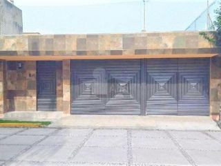 Casa en Venta REMODELADA en Col. Cipres en Toluca estado de México