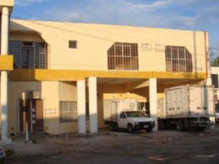 Renta oficinas entre Av. Alemán y FCP 2do piso en Mérida, Yucatán