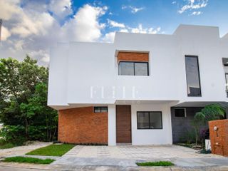 Casa en Venta en Residencial ARBOLADA Cancun