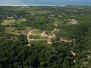 Pájaros Lotes De Inversión cerca de Escobilla