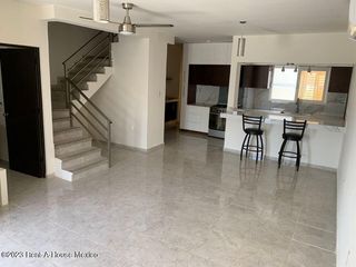 Casa en Renta en Candido Aguilar GIS 24-2832