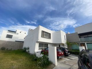 VENTA DE CASA EN VILLAS EL ROBLE II