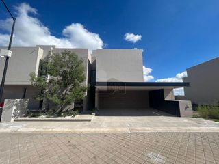 Casa en Venta en Lomas del Campanario Norte, Santa Oliva, Querétaro, Querétaro.