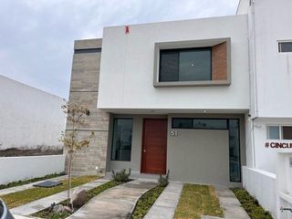 Casa en Venta en Cañadas del Arroyo, 4ta Recamra en PB, Jardín, 4 Baños, Equipad