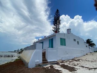 Espectacular casa en venta a orilla de la Playa
