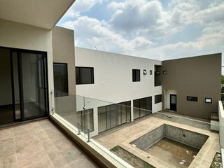 CASA EN VENTA - Carretera Nacional