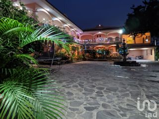 Casa de Campestre en venta, con terraza y alberca con detalles típico estilo mexicano, Comala, Col.