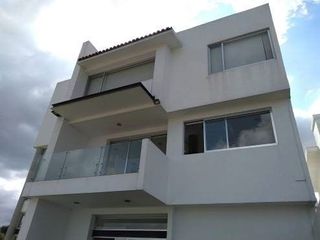 Casa en venta, Bosque Tzalam