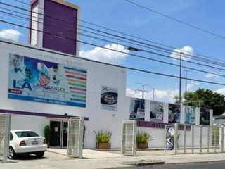 En Venta y Renta Local Comercial en Querétaro. Av de Las Fuentes