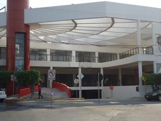 Local en Renta y Venta en col. Arbide, León, Gto.en Plaza comercial Blvd. Nicaragua  Incluye Mtto
