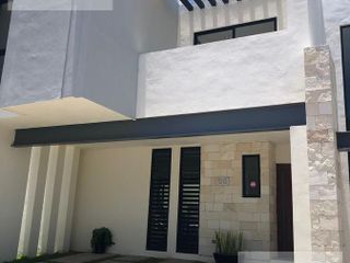 AV/ CASA VENTA  SENZI MODELO ESSENZA ZIBATA QUERETARO