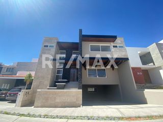 CASA EN VENTA EN MISION SAN JERÓNIMO EN QUERETARO RCV231019-DE - (3)