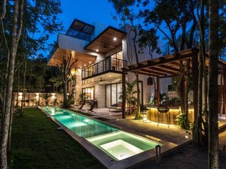 Espectacular  residencia con inspiradoras amenidades junto a cenote