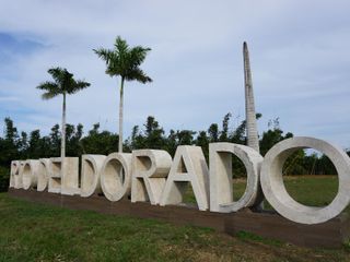 Terreno en Fraccionamiento Río del Dorado de 300m2 con acceso al río