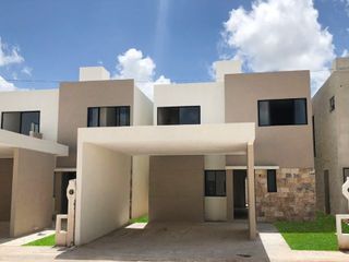 Casa en Venta en Tixcacal, Mérida con Amenidades