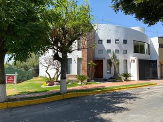Venta casa 4 recámaras La Concepción.  Calzada Zavaleta, zona Angelópolis