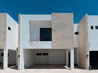 Casa equipada, con excelentes espacios y acabados de lujo. En Palma Real, Viñedos Torreón.