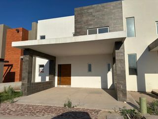 Casa en Venta en Altozano la Nueva Laguna
