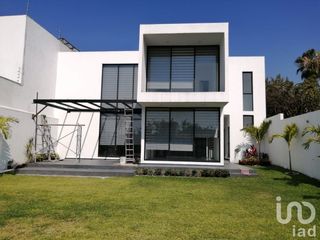 Casa en Venta con Alberca en Burgos Cuernavaca, Temixco, Morelos