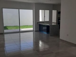 Vendo Casa 4 Rec/Con Baño Completo Fracc Lomas Punta del Este $4,500,000.00 Neg