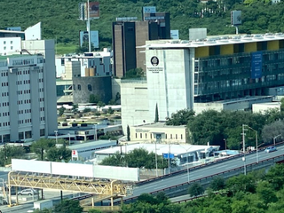 Oficina en renta en zona Loma Larga, acondicionada o amueblada en Monterrey